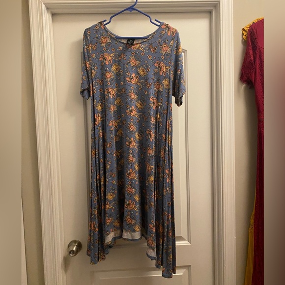 Agnes and Dora floral casual dress - Picture 1 of 3